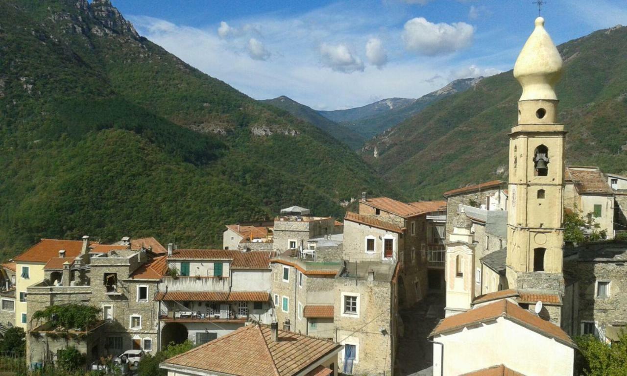 Colletta Arve Castelbianco - B&B E Appartamento מראה חיצוני תמונה
